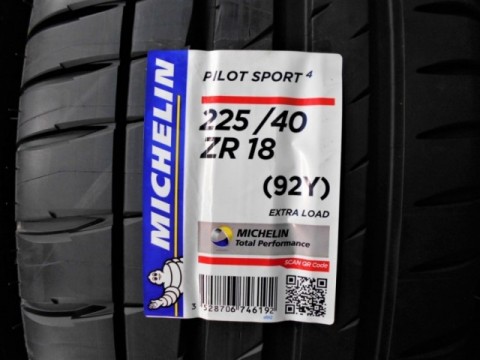 Michelin PILOT SPORT 4